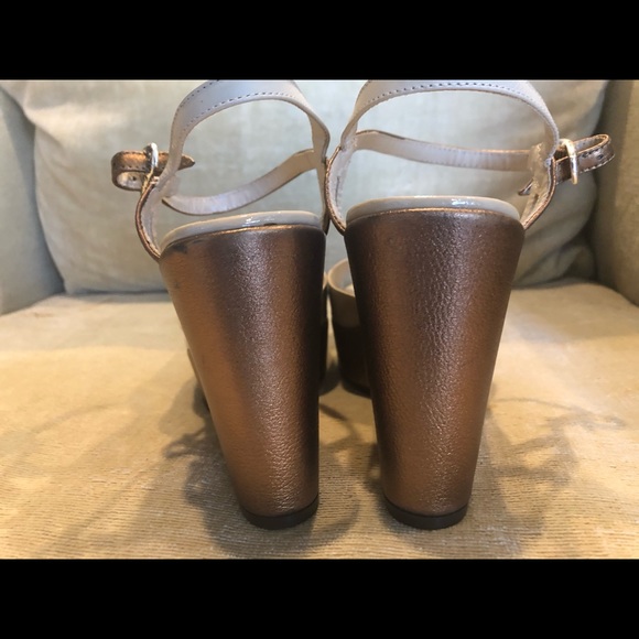 Sandals - Picture 4 of 7